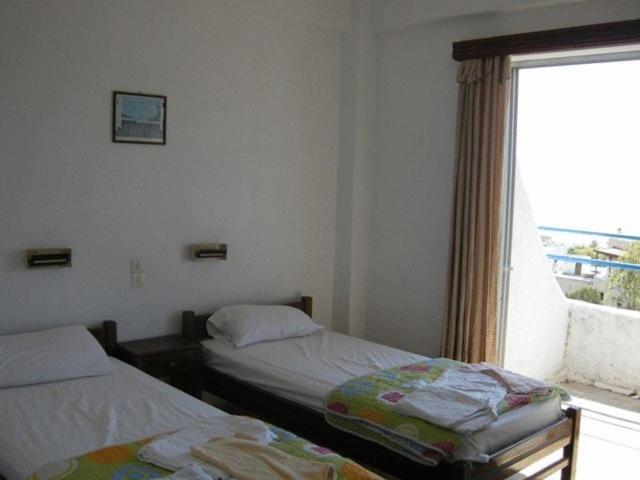 Efrosyni Apartments Agia Marina  Zewnętrze zdjęcie