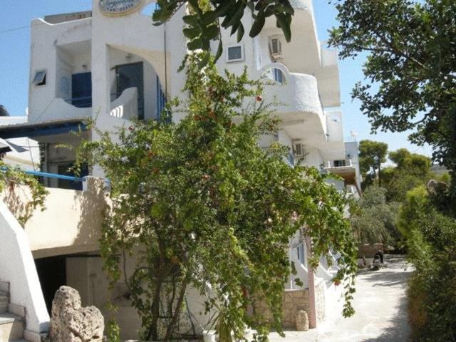 Efrosyni Apartments Agia Marina  Zewnętrze zdjęcie