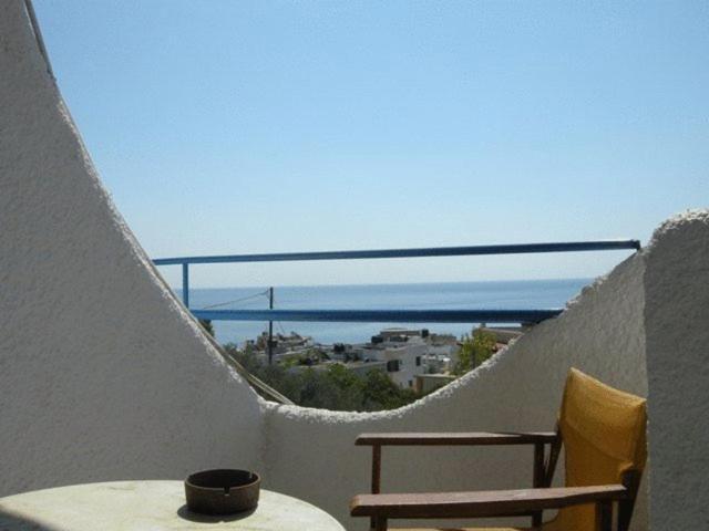 Efrosyni Apartments Agia Marina  Zewnętrze zdjęcie